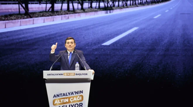 Ak Parti Antalya Büyükşehir Belediye Başkan adayı Hakan Tütüncü, projelerini açıkladı