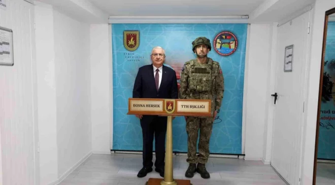 Milli Savunma Bakanı Yaşar Güler, Bosna Hersek’te Türk Temsil Heyet Başkanlığını ziyaret etti